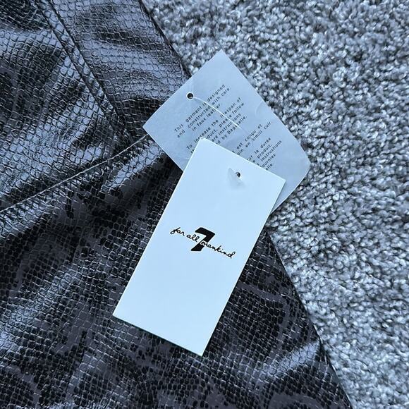 7 for all Mankind Snakeskin Print Pleather Leggings Pants NWT - Picture 5 of 5